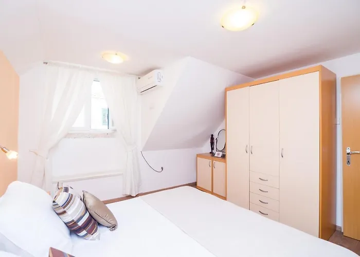 Apartman Neve