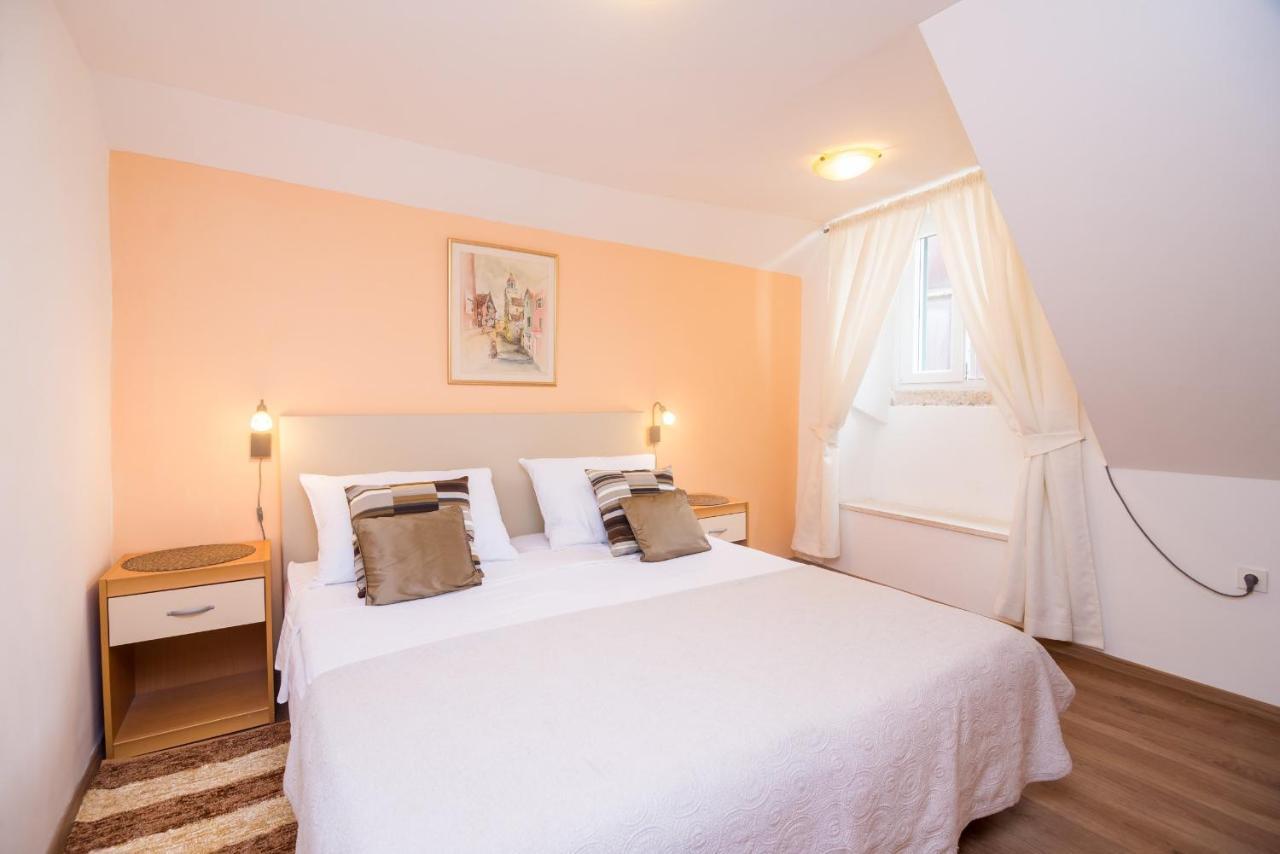 Neve Apartment *